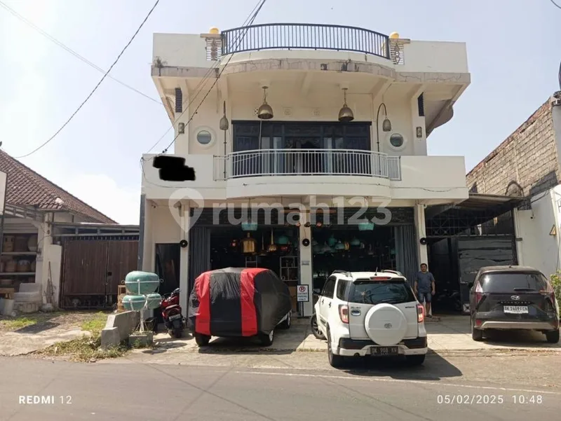 Dijual Ruko Bagus 3 Lantai di Kawasan Komeril Perdagagan dan Pariwisata Kerobokan Badung - Real Estate in Bali