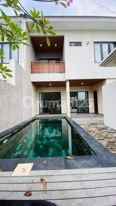 Villa Bangunan Baru Dekat Pantai Lokasi Strategis di Sanur - Real Estate in Bali