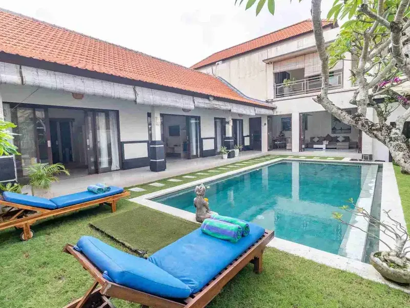 VILLA LANTAI II VIEW SAWAH DAN GUNUNG DI PERERENAN BADUNG BALI - Bali in Bali