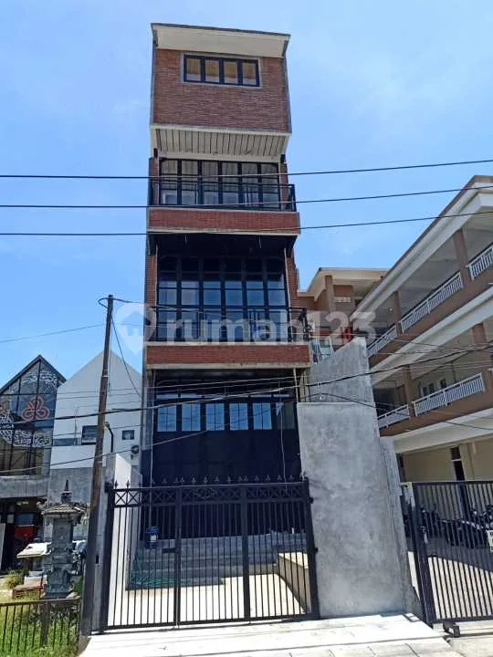 Ruko 4 Lantai Di Jalan Utama Sangat Strategis di Kuta - Real Estate in Bali