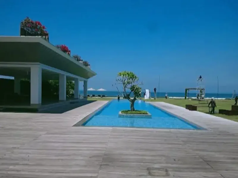 LUXURY VILLA BEACH FRONT SEMINYAK BALI. - Bali in Bali