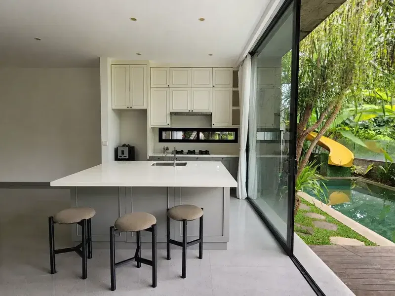 Freehold Duke Type Royal Villa with Premium Finishes & Spacious Design for Sale in Sanur  – Luxury 4-Bedroom Villa with Private Pool - Real Estate in Bali