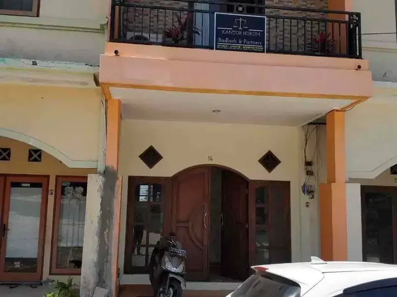 Ruko 3 Lantai Raya Kampial - Real Estate in Bali
