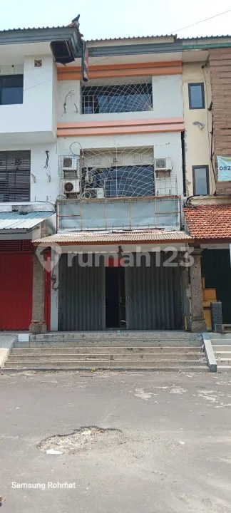 Dijual Ruko yang Berlokasi di Tuban Plaza, By Pass Ngurah Rai Kuta - Real Estate in Bali