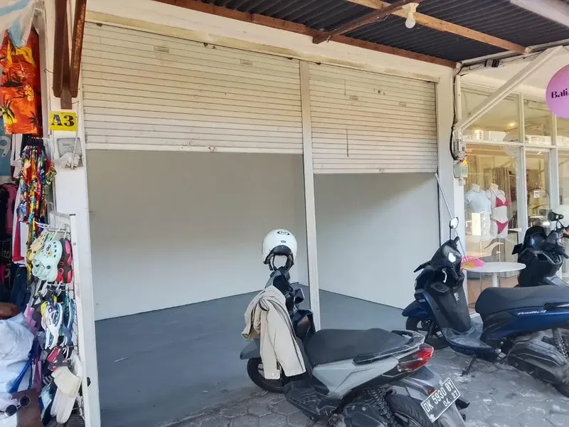 DIKONTRAKAN TOKO UKURAN 3X4M AREA PERTOKOAN KEROBOKAN KELOD BADUNG - Real Estate in Bali