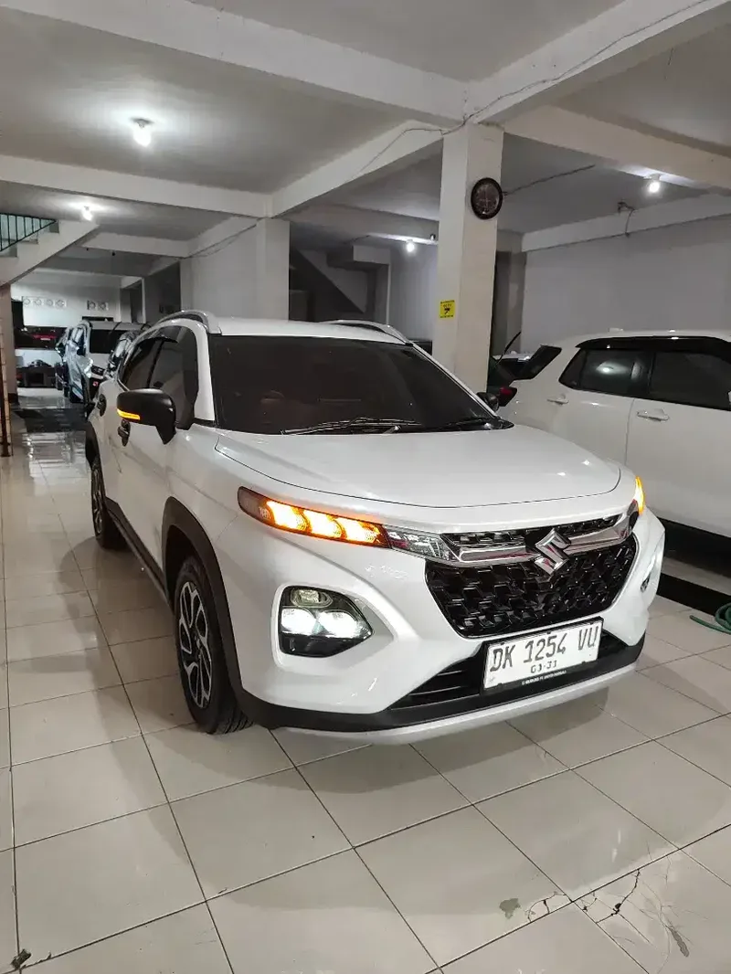 Suzuki fronx gx hybrid pmk 2026 - Vehicles in Bali