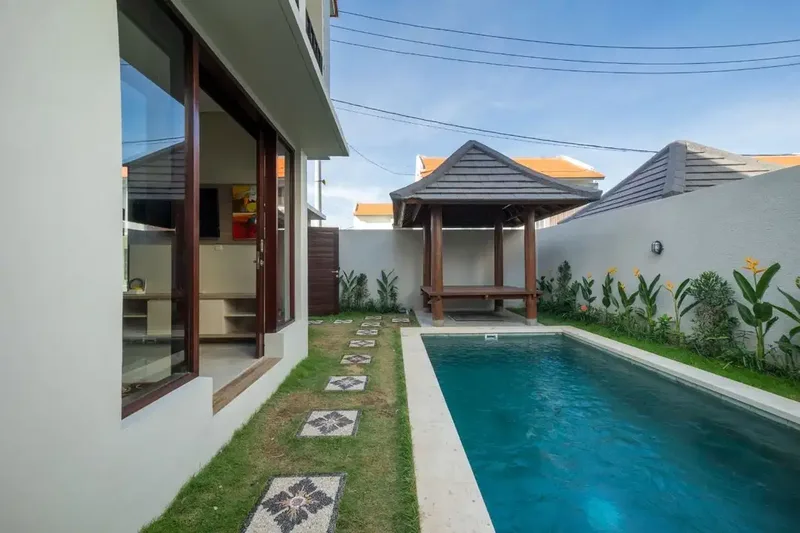 DIJUAL KOMPLEK VILLA FULL FURNISHED DI JIMBARAN - Real Estate in Bali