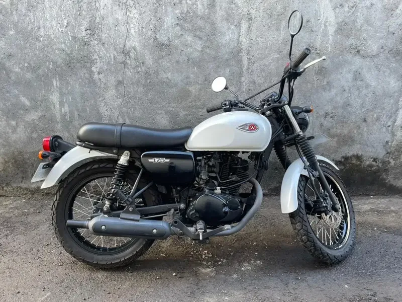 Kawasaki w 175 2019 - Bali in Bali
