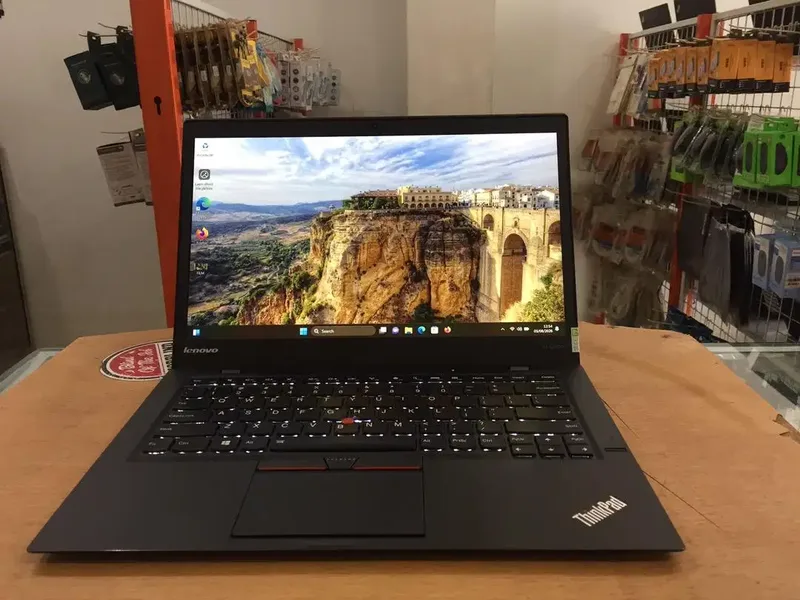 Lenovo ThinkPad X1 Carbon G3 Core i7 Ram 8GB SSD 128GN 2K Mulus Murah - Electronics in Bali
