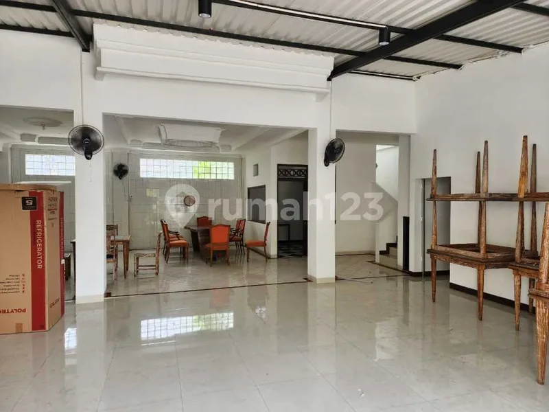 Di Jual Cepat Rumah + Toko Area Strategis Dan Premium Kuta - Real Estate in Bali