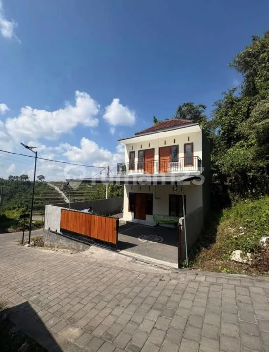 Rumah 2 Lantai 3 Kamar Tidur Area Batuaji Tabanan - Real Estate in Bali