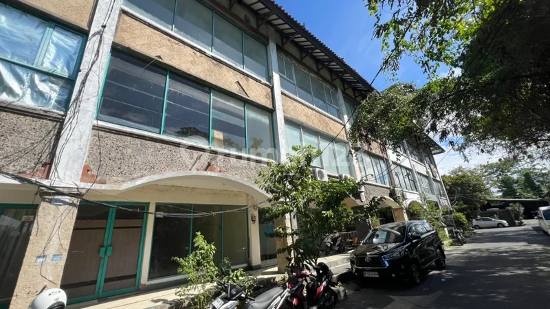 Ruko 3Lantai dengan Lokasi Strategis di Bypass Ngurah Rai - Bali in Bali