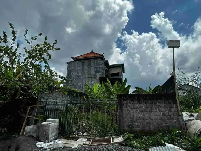 Jual Cepat Tanah Luas 100m²/1are Lokasi Jl Cargo Taman, Denpasar utara area Hunian Strategis. - Real Estate in Bali