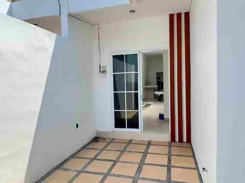 Di sewakan rumah semi furnished area pusat kota renon Denpasar. Minimal sewa 2 th. - Real Estate in Bali