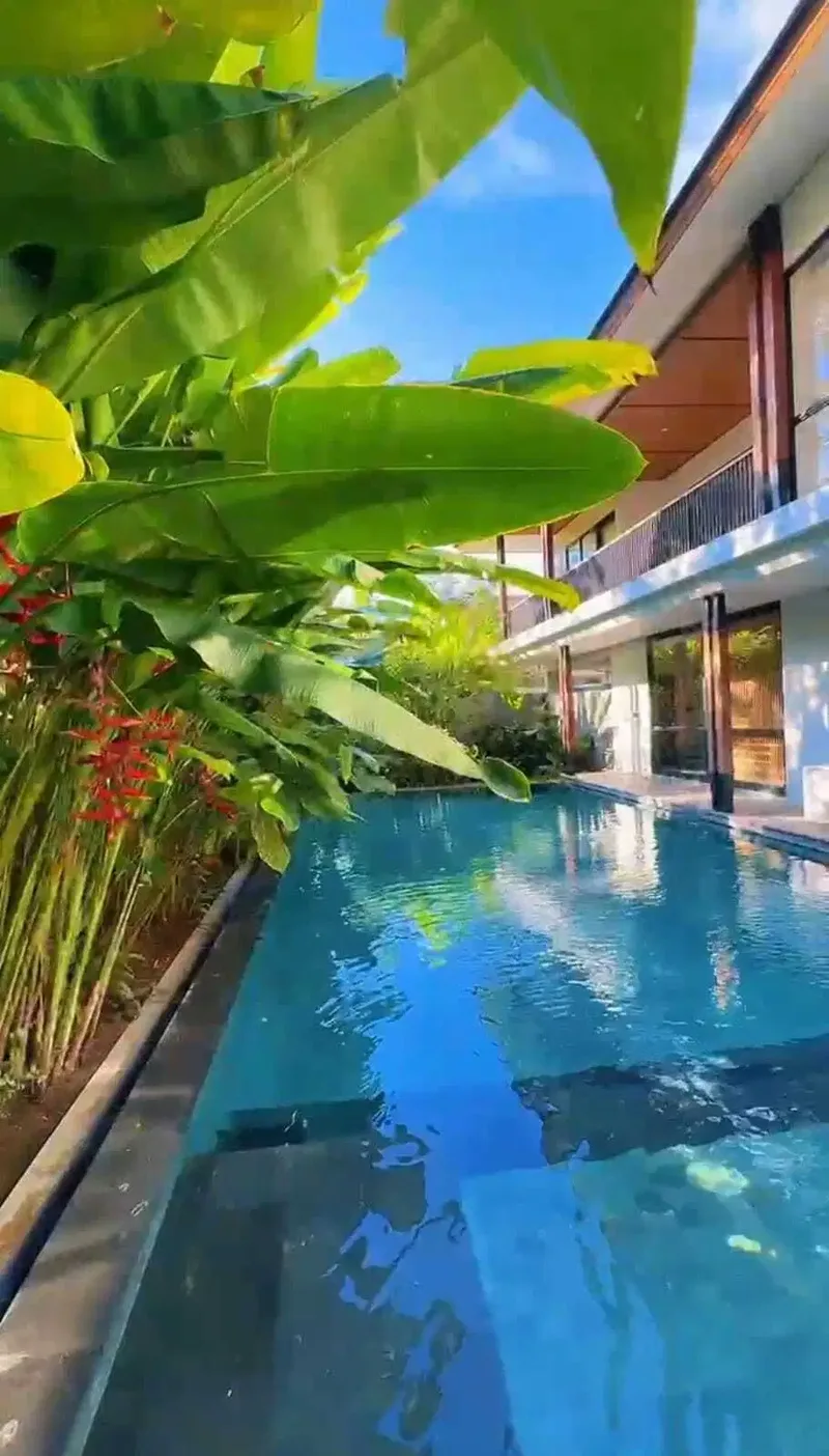 VILLA LUXURY FURNISHED 5BR BEST LOCATION PRIVAT AREA JIMBARAB - Real Estate in Bali