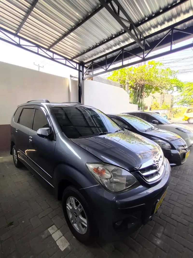 Daihatsu Xenia X 2011 manual - Vehicles in Bali