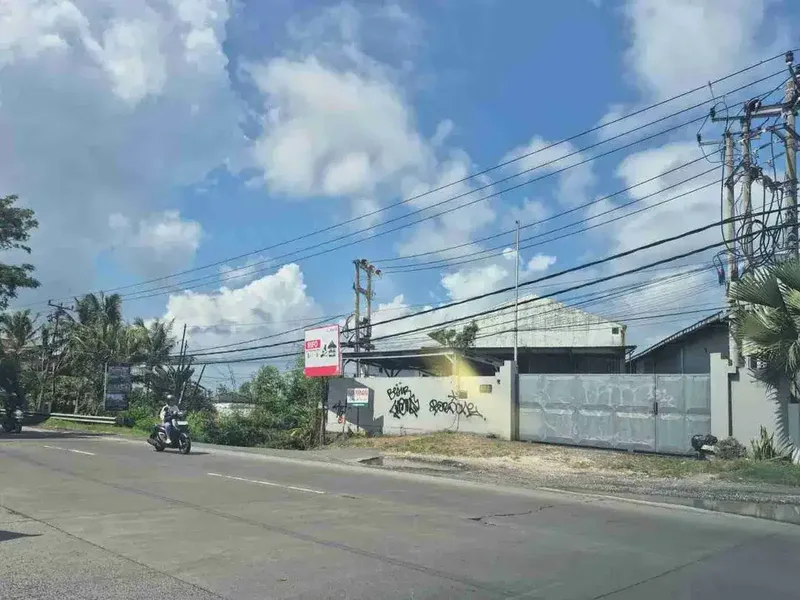 Gudang Kantor dan Showroom di jalan utama Prof IB Mantra Ketewel - Real Estate in Bali