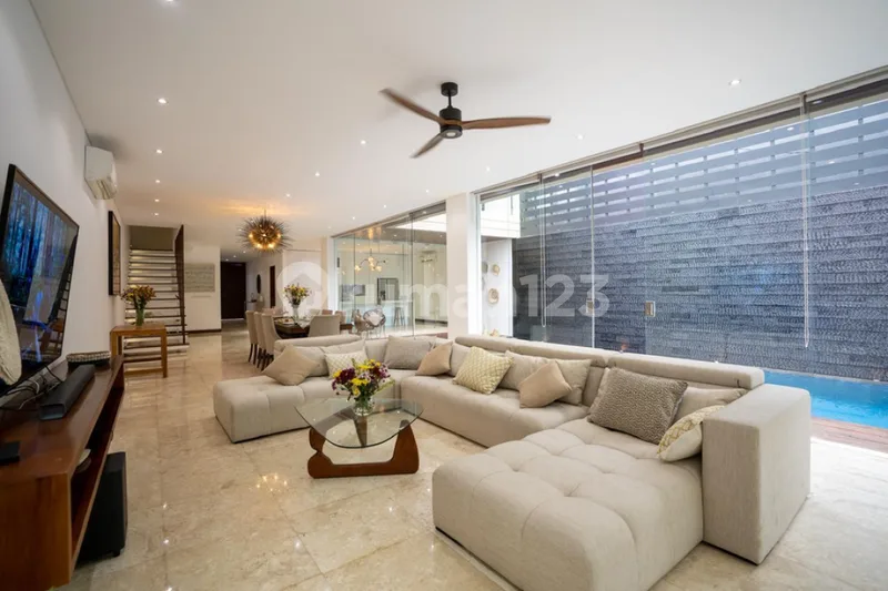 Luxury Villa 4Br Berawa Canggu dengan Private Pool Dekat Pantai - Bali in Bali