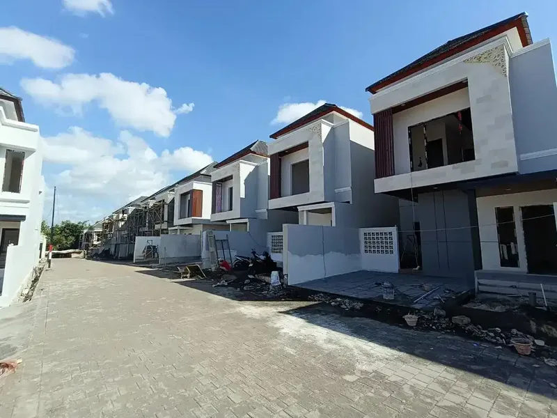 Free Pajak dan Biaya Notaris! Rumah Baru di Taman Mumbul, Nusa Dua Dekat Pintu Tol - Real Estate in Bali