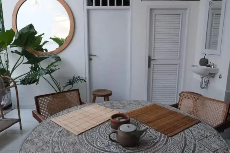 SEWA CEPAT! RUMAH 3KT JIMBARAN DEKAT PURI GADING HALAMAN LUAS - Real Estate in Bali
