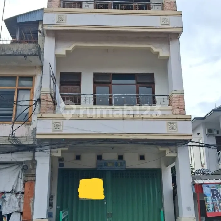 Ruko Multifungsi 3 Lantai Lokasi Jalan Kartini Denpasar Dauhpuri - Bali in Bali