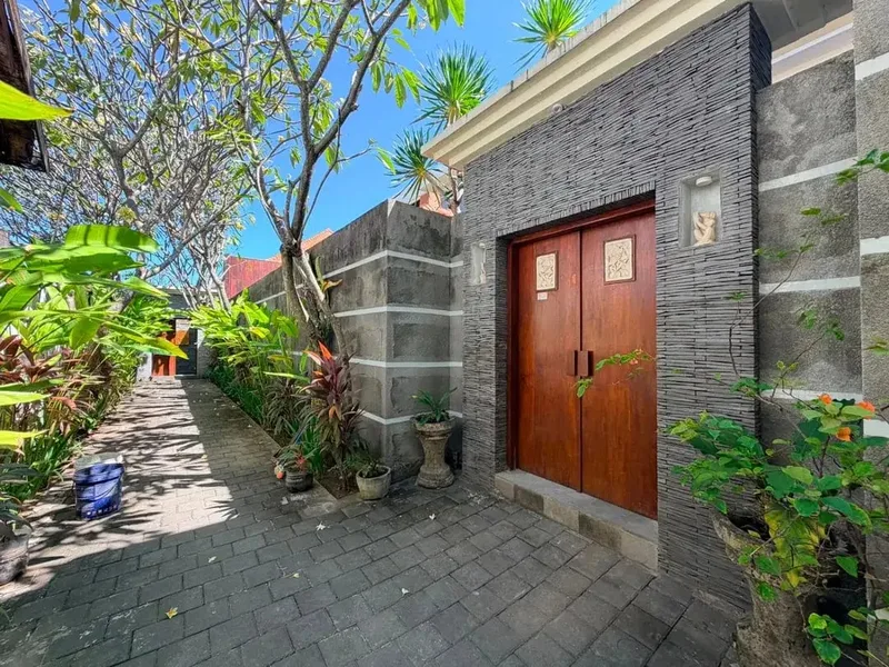 VILLA MODERN DI PUSAT KERAMAIAN PETITENGET, SEMINYAK - Bali in Bali