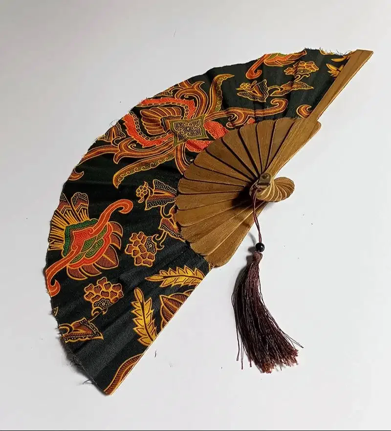 kipas kayu souvenir - Bali in Bali