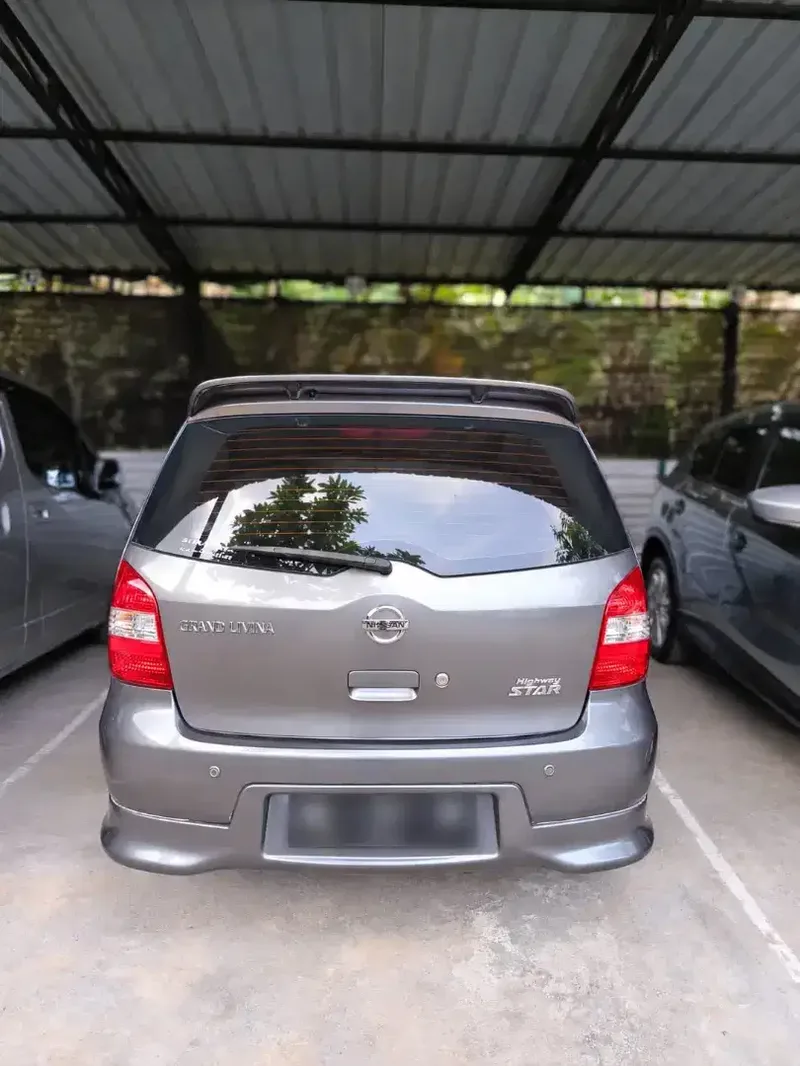 Jual grand Livina hws 1.8 matic - Vehicles in Bali