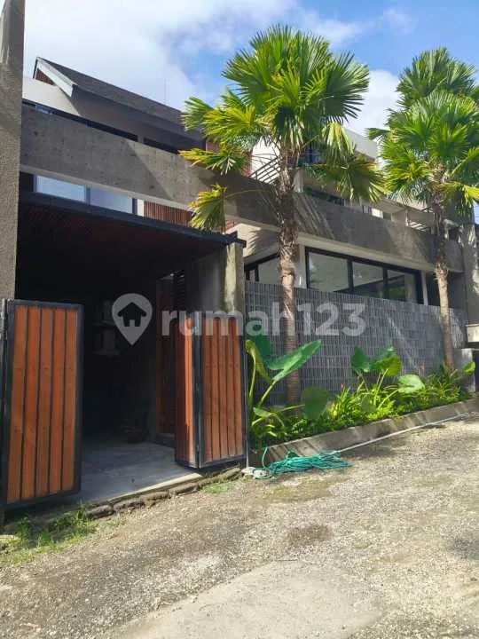 FOR RENT HUNIAN SEMI VILLA NYAMAN TENANG 2BR KAWASAN DEKAT SANUR - Real Estate in Bali