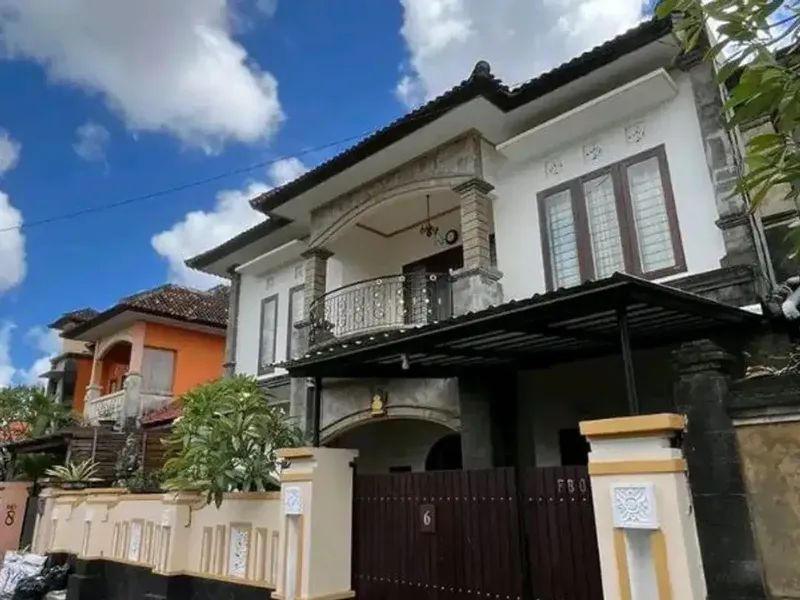 RUMAH 2 LANTAI TUKAD BADUNG RENON DENPASAR, BALI - Real Estate in Bali