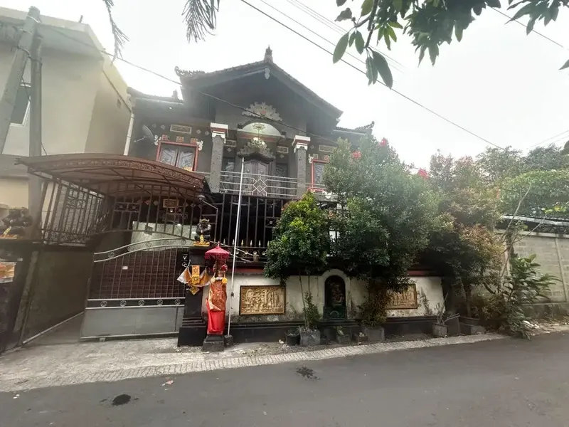 Rumah 2Lantai Dekat Pusat Kota Jl Moh Yamin Renon Denpasar - Real Estate in Bali