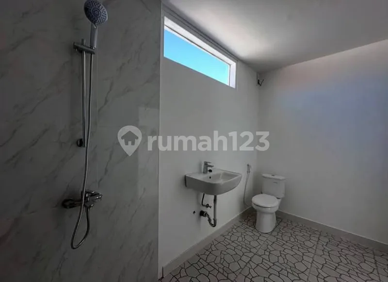 Villa 2 Lantai dan 3 Kamar Tidur Lokasi Bagus di Sanur Termurah - Bali in Bali
