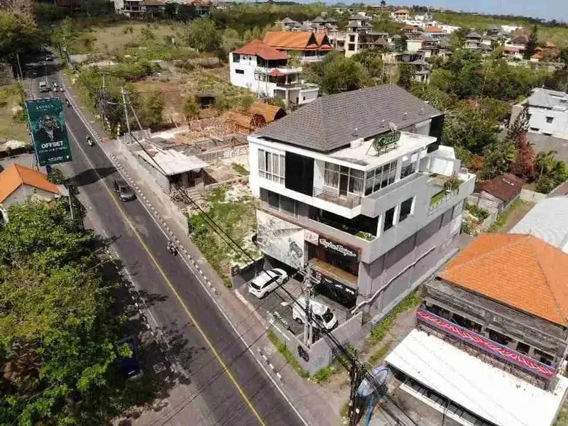 Gedung Bisnis Jl Uluwatu Jimbaran Ungasan - Real Estate in Bali