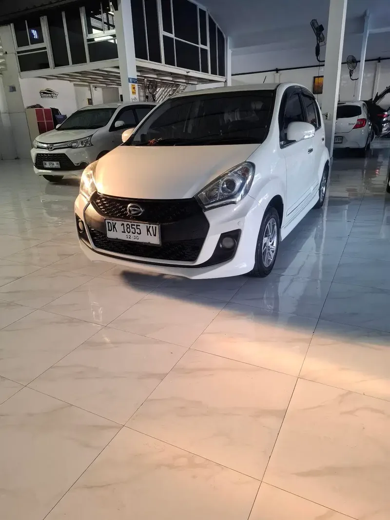 Daihatsu sirion manual 2015 - Vehicles in Bali