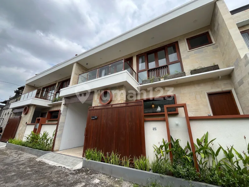 Disewakan Rumah Semi Villa 2 Lantai di Denpasar Selatan Panjer - Bali in Bali