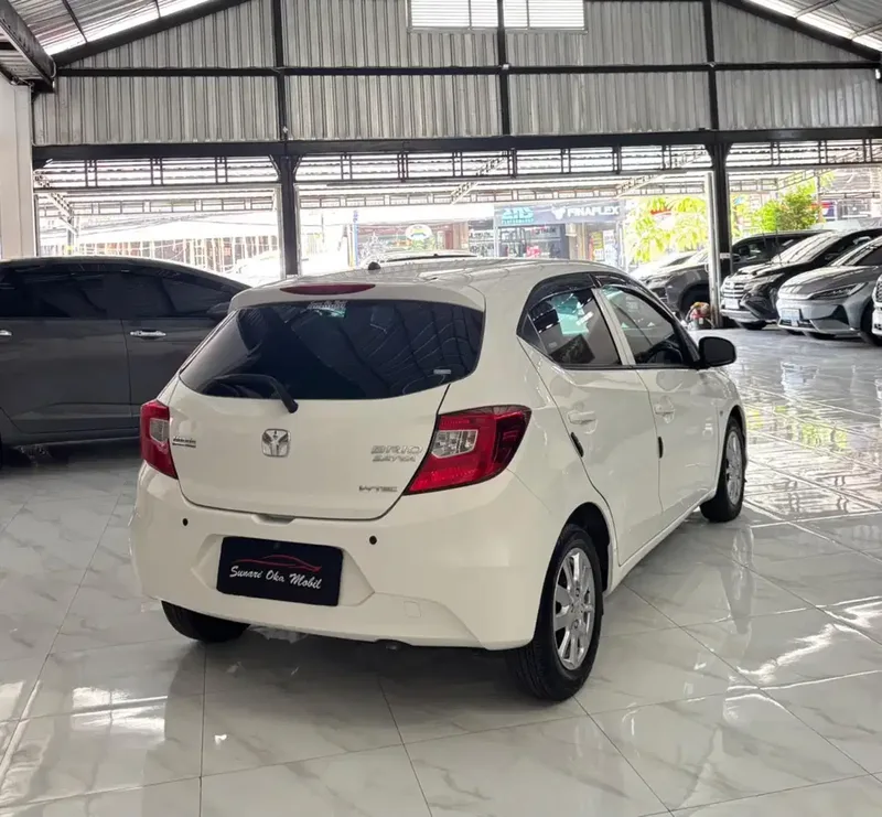 HONDA BRIO E SATYA 2020 - Vehicles in Bali