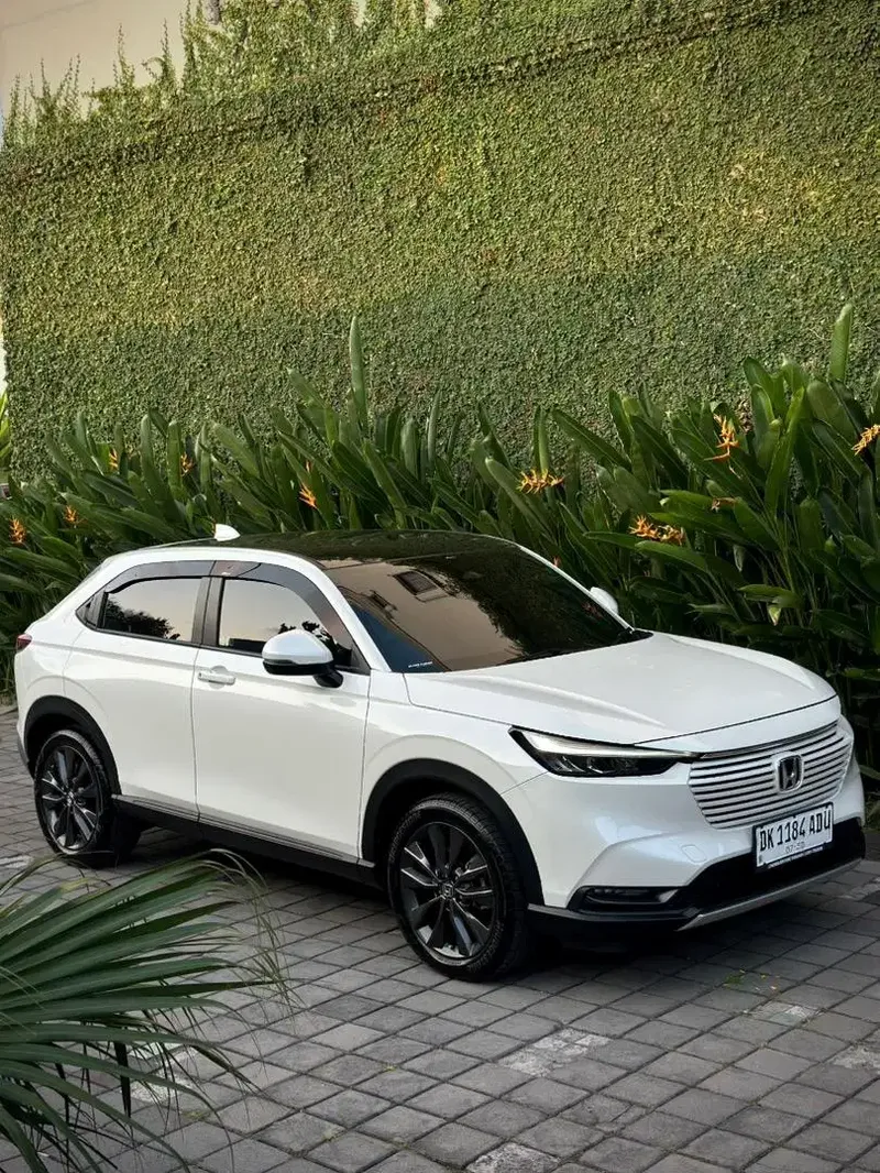 All New HR-V 1.5 SE Last Edition Panoramic 2025 Asli Bali ODO 2000 - Vehicles in Bali