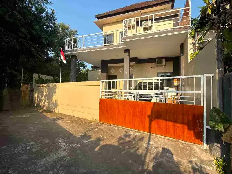 Dijual rumah minimalis scond lantai 2 lokasi Cica buduk Abian base Badung view sawah dan sungai - Bali in Bali