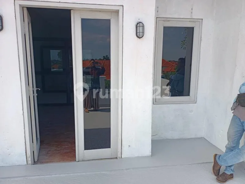 Dijual Ruko 3 Lantai Strategis di Kerobokan Kelod - Real Estate in Bali