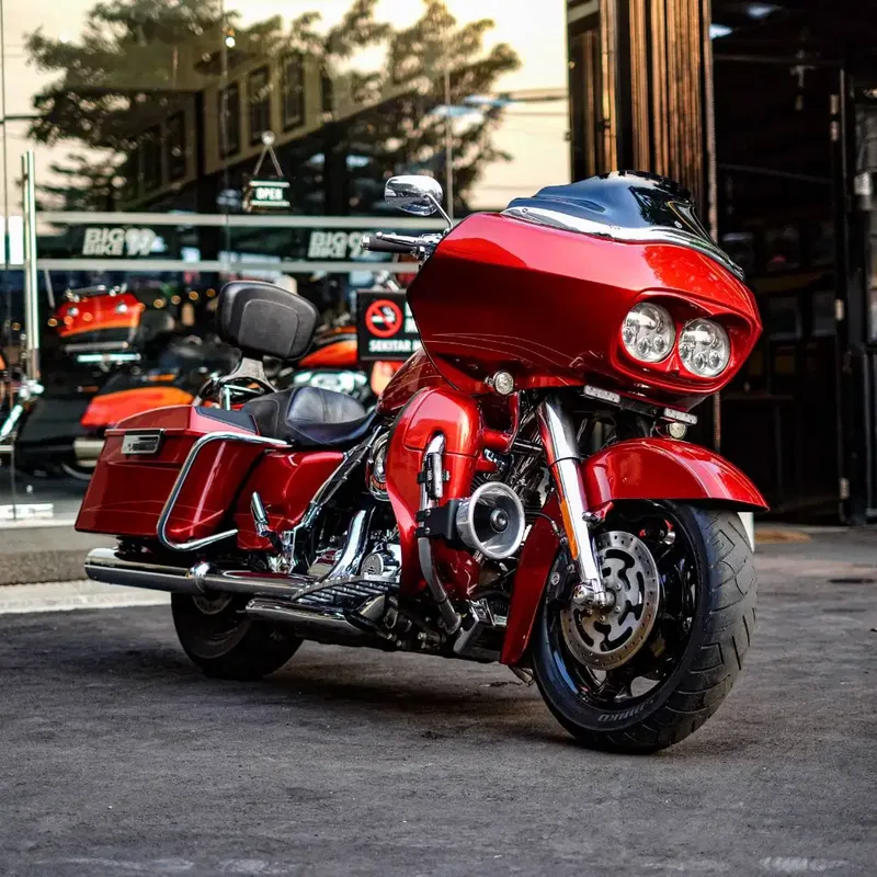 ROAD GLIDE CUSTOM NIK 2013 FULL PAPER MABUA ISTIMEWA - Vehicles in Bali