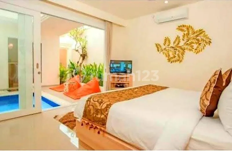 Villa 12 Unit Dkt Pantai, Club Furnished Pool Strategis Seminyak - Real Estate in Bali