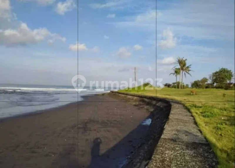 Pantai Beraban Tabanan Bali. Cocok Utk Kompleks Villa Dan Resort Dkt Jalan Utama Gilimanuk Denpasar - Bali in Bali
