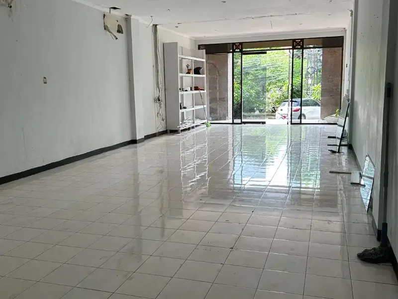 Disewakan murah kantor 3 lantai di Renon - Real Estate in Bali