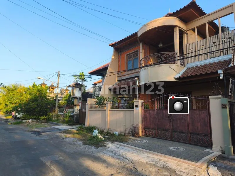 Disewakan Rumah 2 Lantai - Renon, Denpasar - Real Estate in Bali