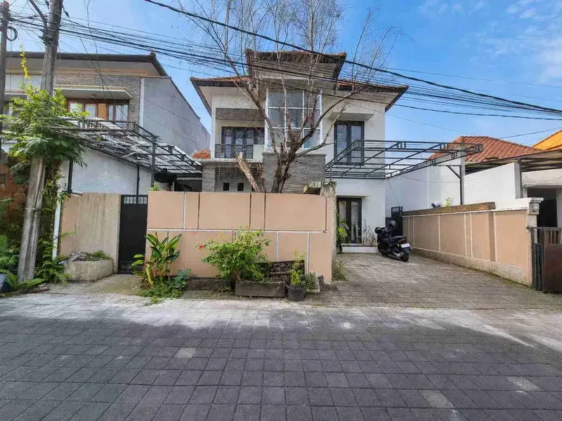 Rumah Jual 2 Lantai 3 Bedrooms di area Cluster Bali Arum Kerobokan - Real Estate in Bali