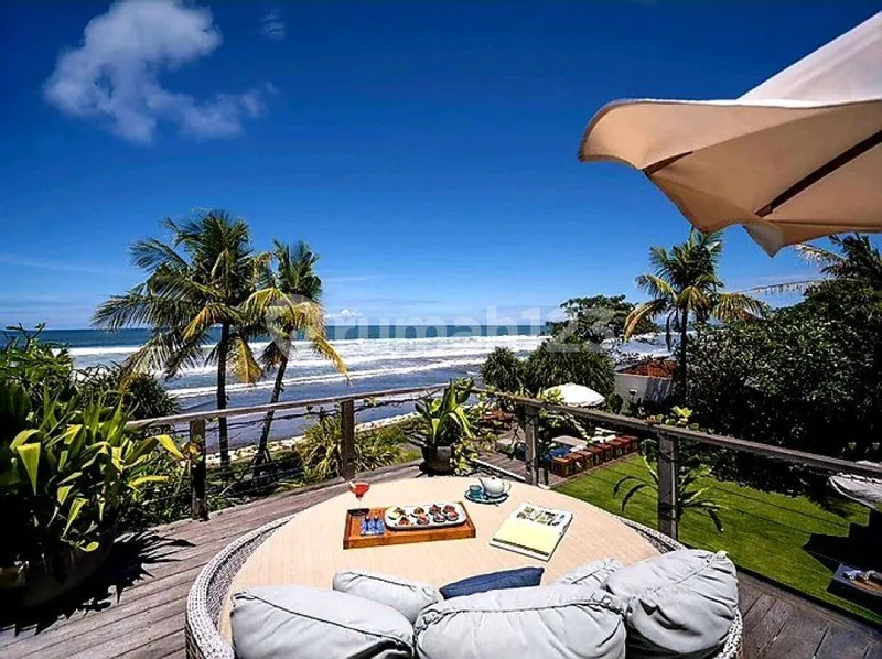 Dijual Cepat Villa Luxury Beach Front/ Los Pantai Seminyak - Real Estate in Bali