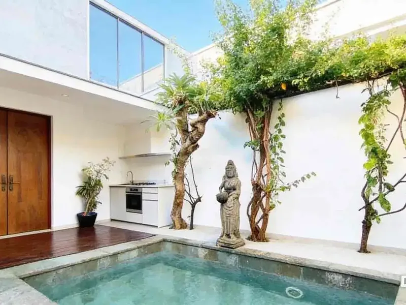 Villa Baru Murah Dan Strategis Kerobokan - Bali in Bali