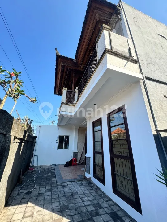 Rumah 2 Lantai Denpasar Selatan 4Kamar Tidur - Bali in Bali