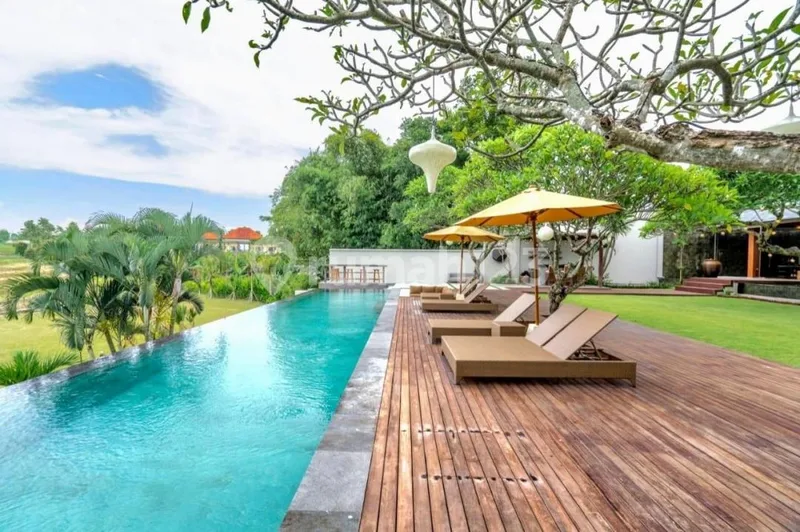 Villa View Sawah di Canggu Babakan dengan Garden Luas - Bali in Bali