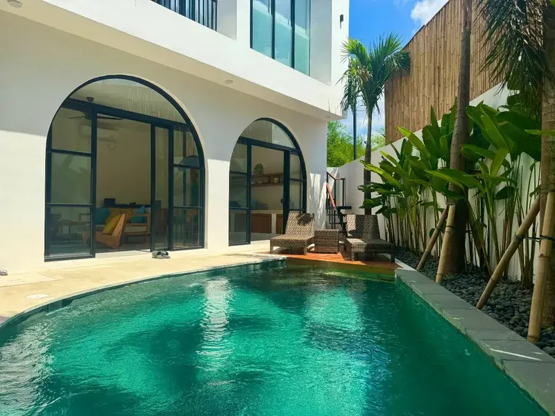 Dijual Vila Cantik Sudah Beroperasi (Airbnb) di Canggu, 8 Menit Ke Pantai Batu Bolong - Bali in Bali